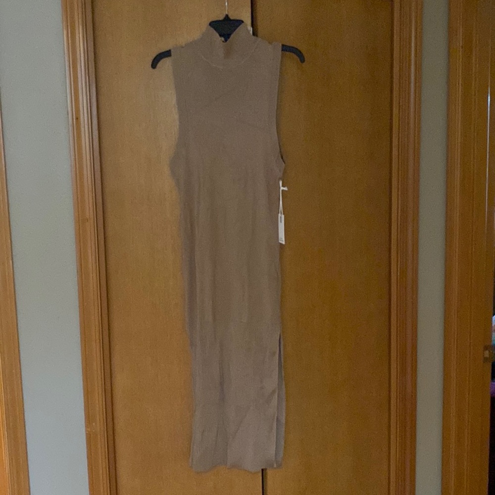 Tan Good American turtleneck midi dress NWT size 5/6 (XL)